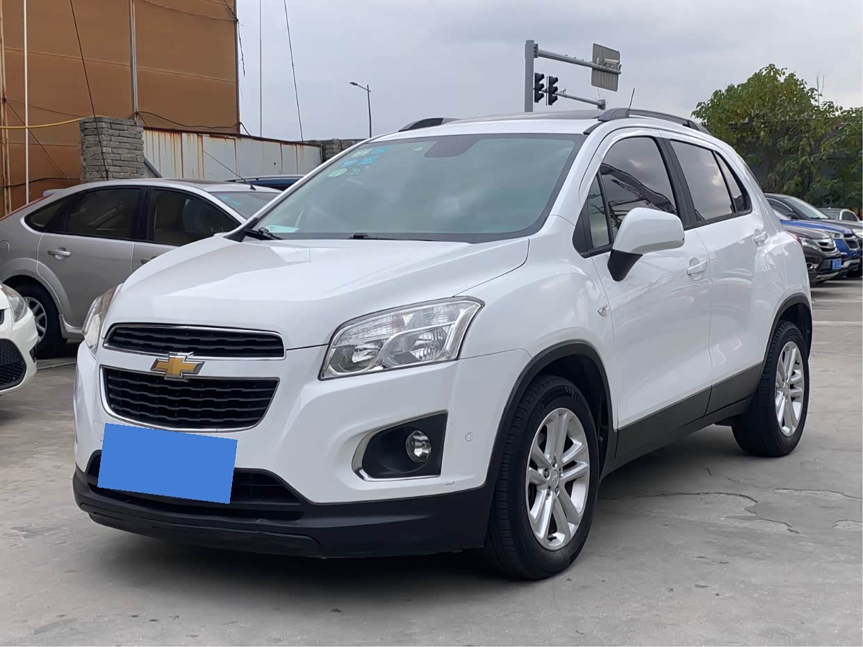 Chevrolet Tracker 2015 car image 