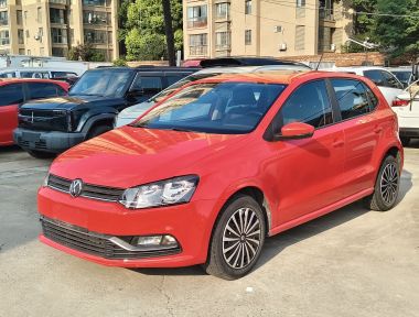 Volkswagen Polo 2016 car image 