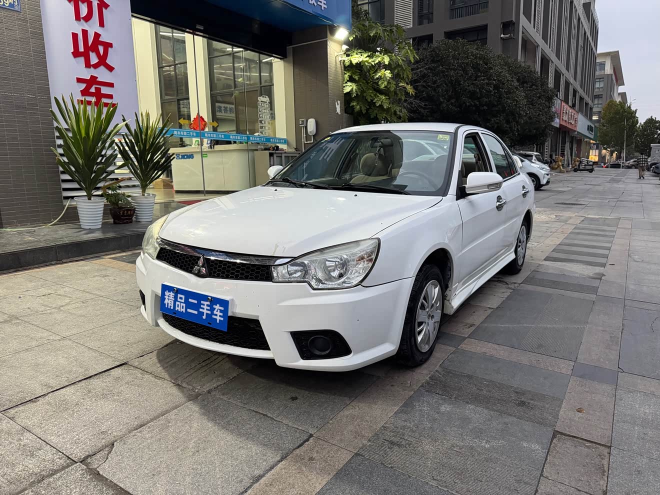 Soueast V3 Lingyue 2014 Soueast V3 Lingyue 2014 car image