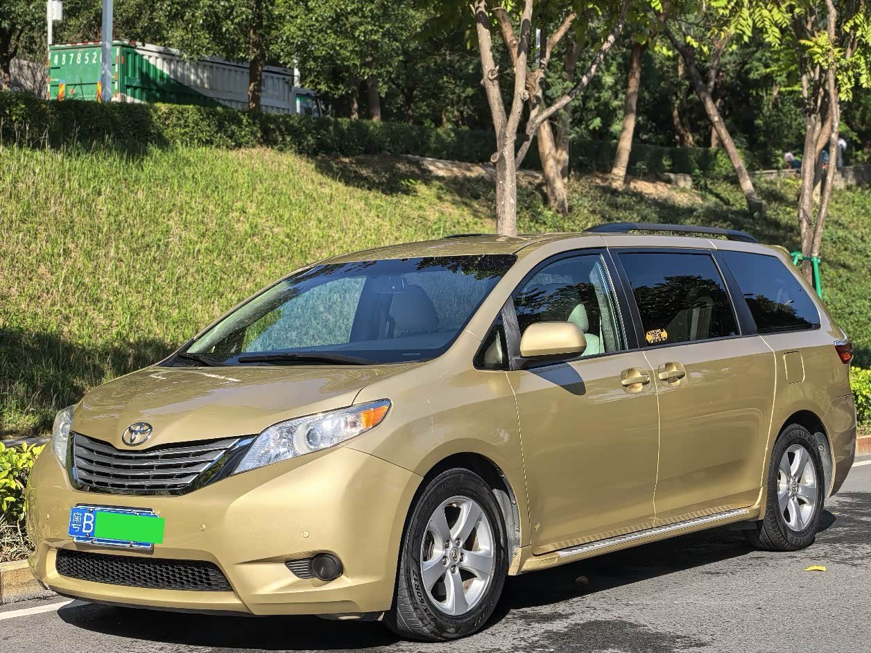 Toyota SIENNA 2015 Toyota SIENNA 2015 汽车图片
