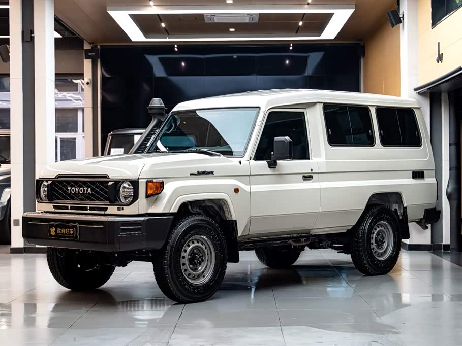 Toyota 2025 car image 