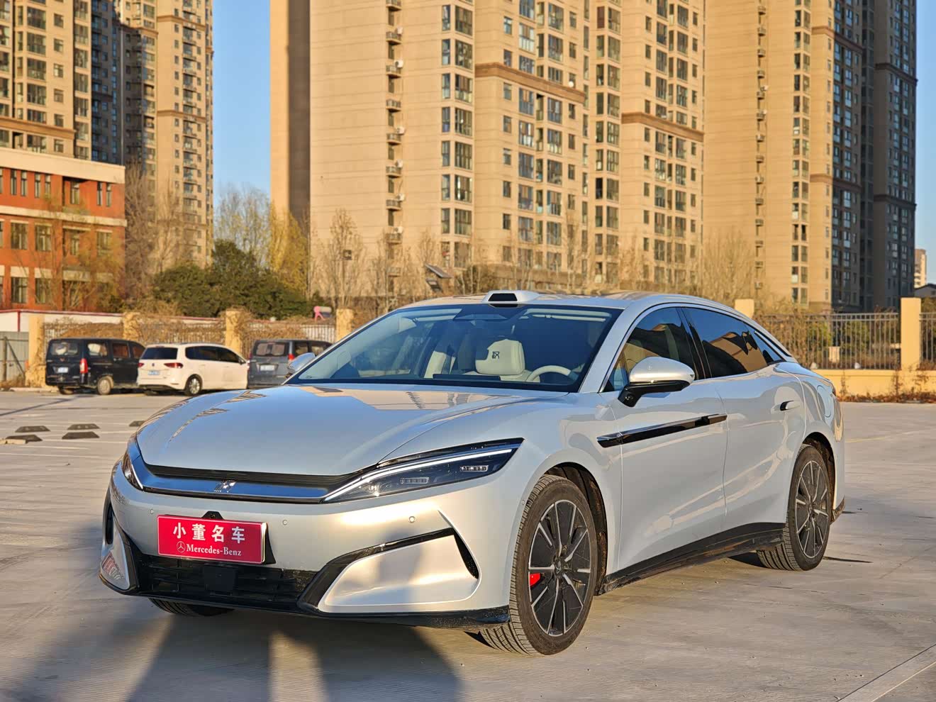 BYD HanL 2025 car image 