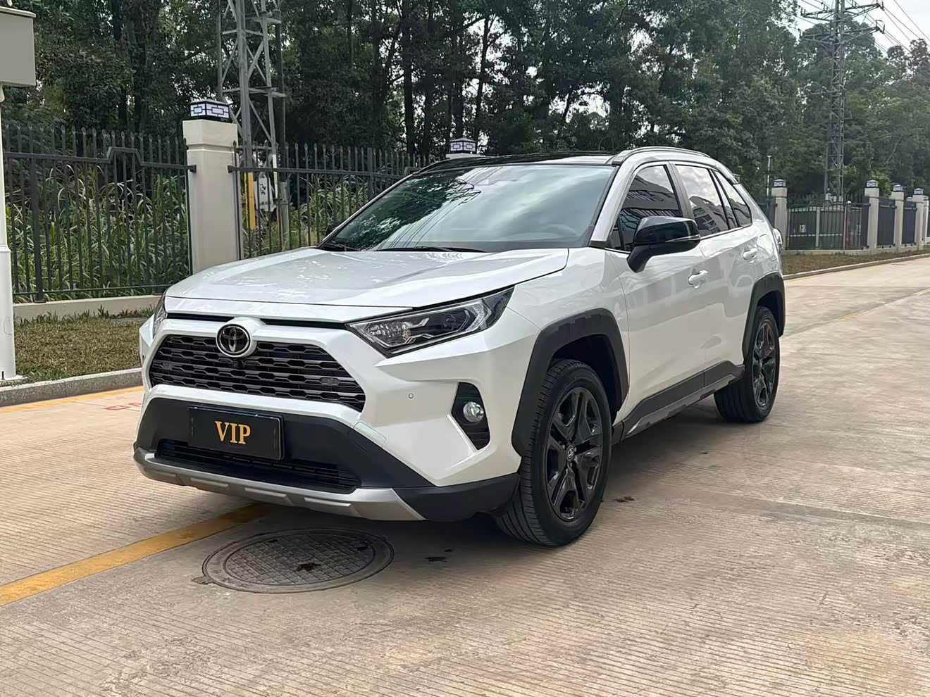 Toyota RAV4 2022 Toyota RAV4 2022 car image