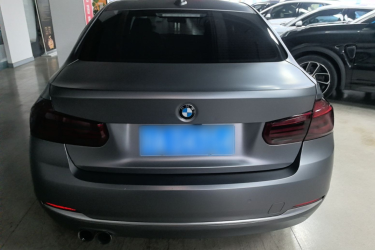 BMW 3 Series 2019 car image #6
