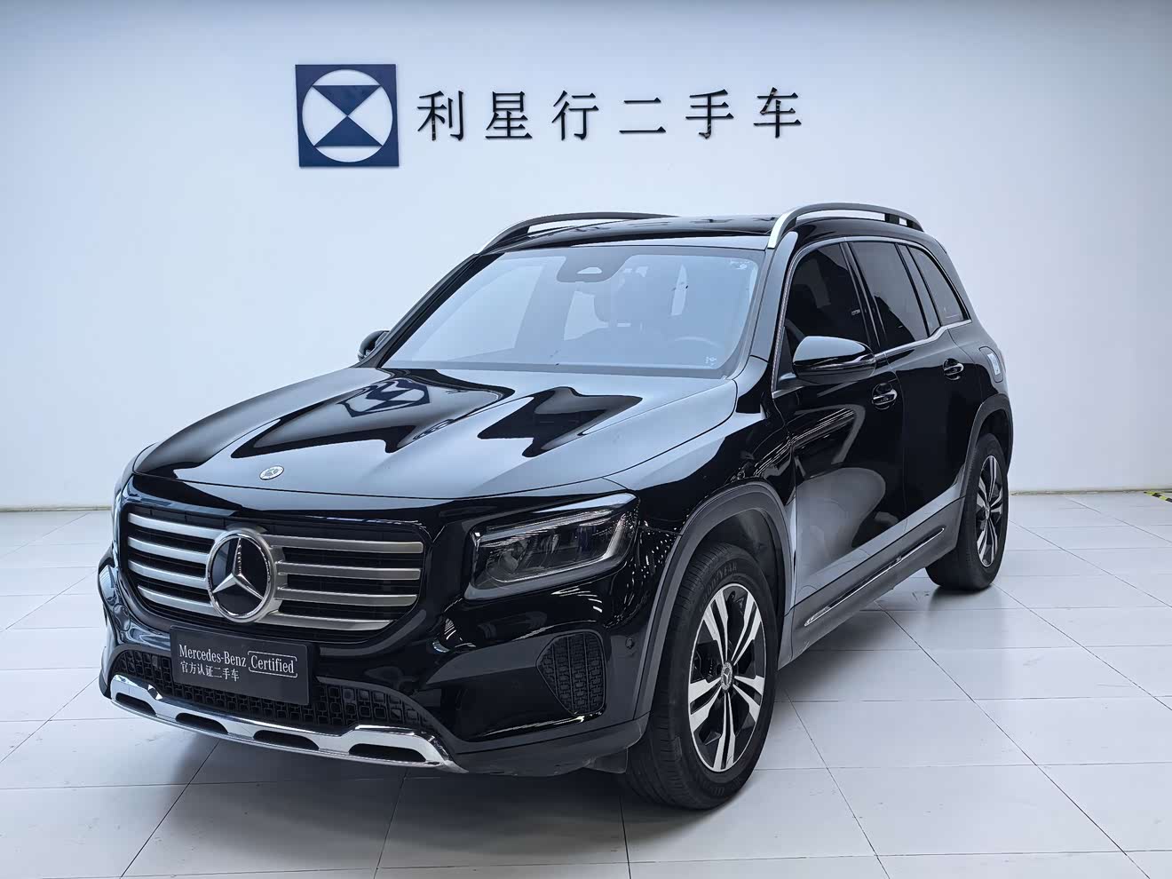 Mercedes-Benz GLB Class 2024 car image 