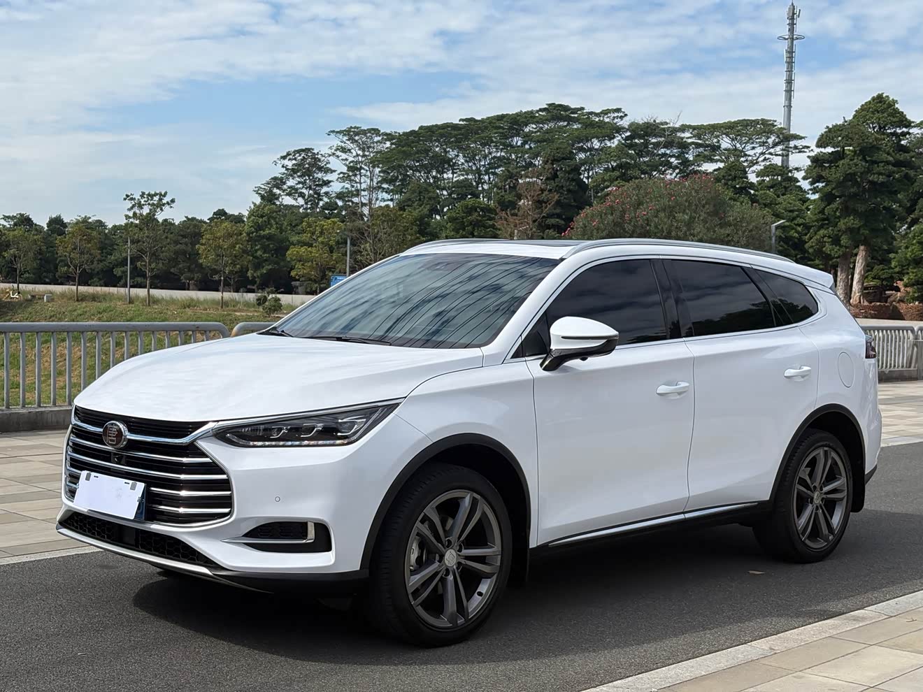 BYD Tang 2020 car image 