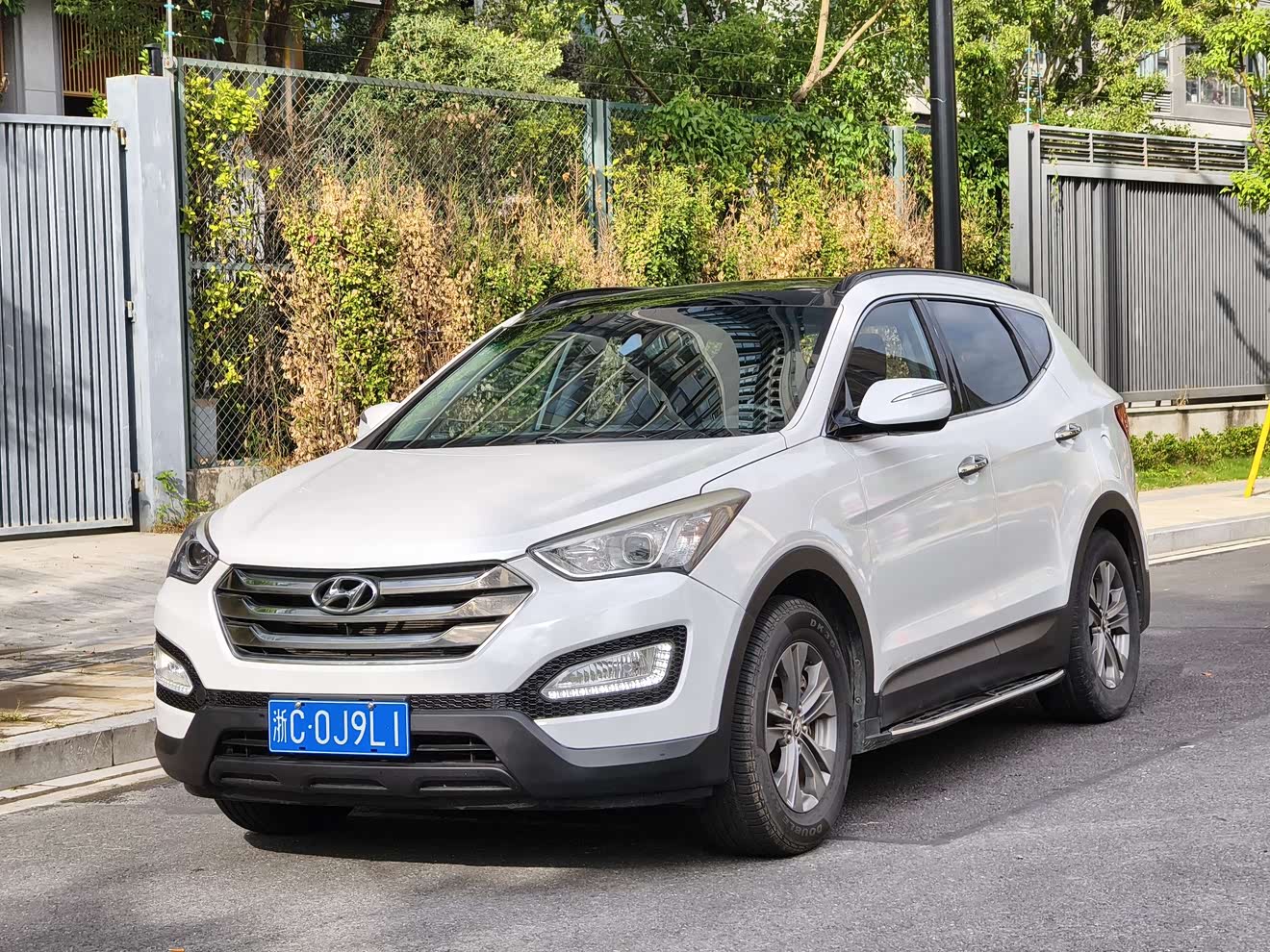 Hyundai Santa Fe 2013 Hyundai Santa Fe 2013 car image