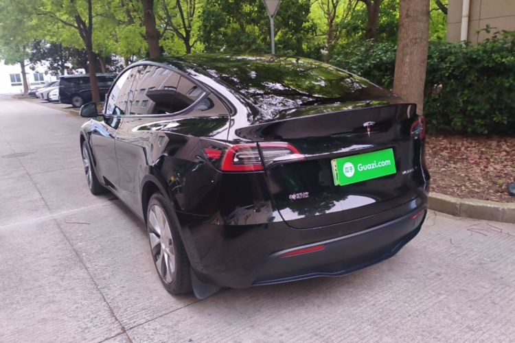 Tesla Model Y 2023 #5 Tesla Model Y 2023 car image #5