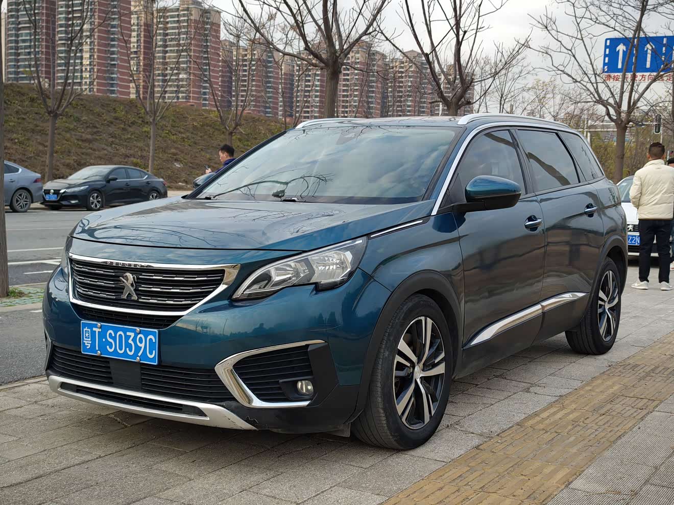 Peugeot 5008 2019 Peugeot 5008 2019 car image