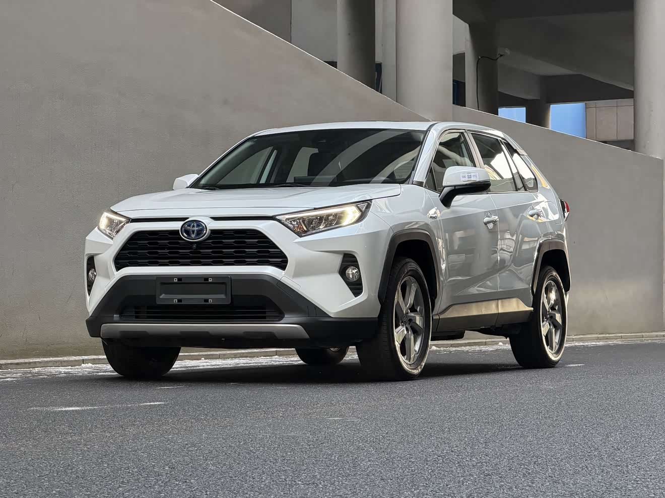 Toyota RAV4 2023 Toyota RAV4 2023 car image