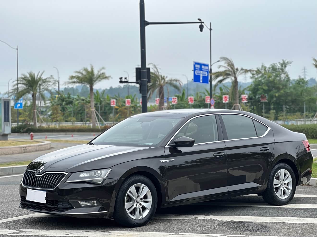 Skoda Superb 2018 Skoda Superb 2018 car image