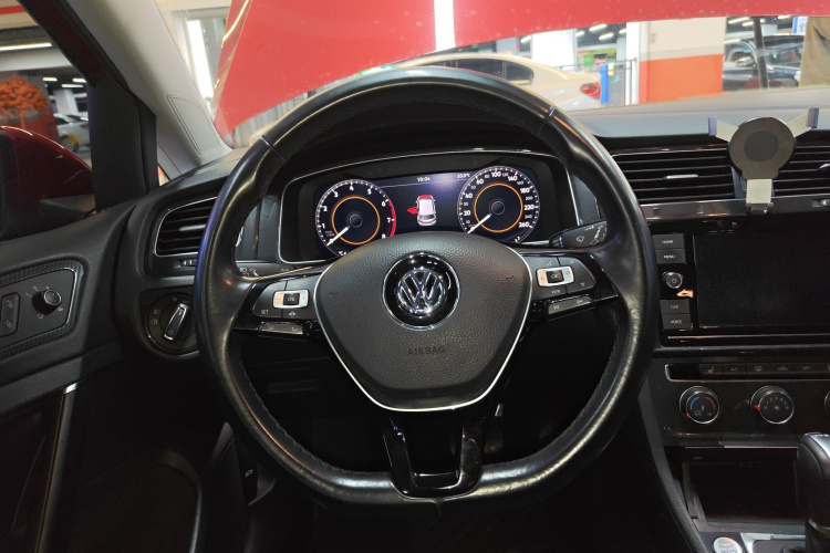 Volkswagen Golf 2019 صورة سيارة #11