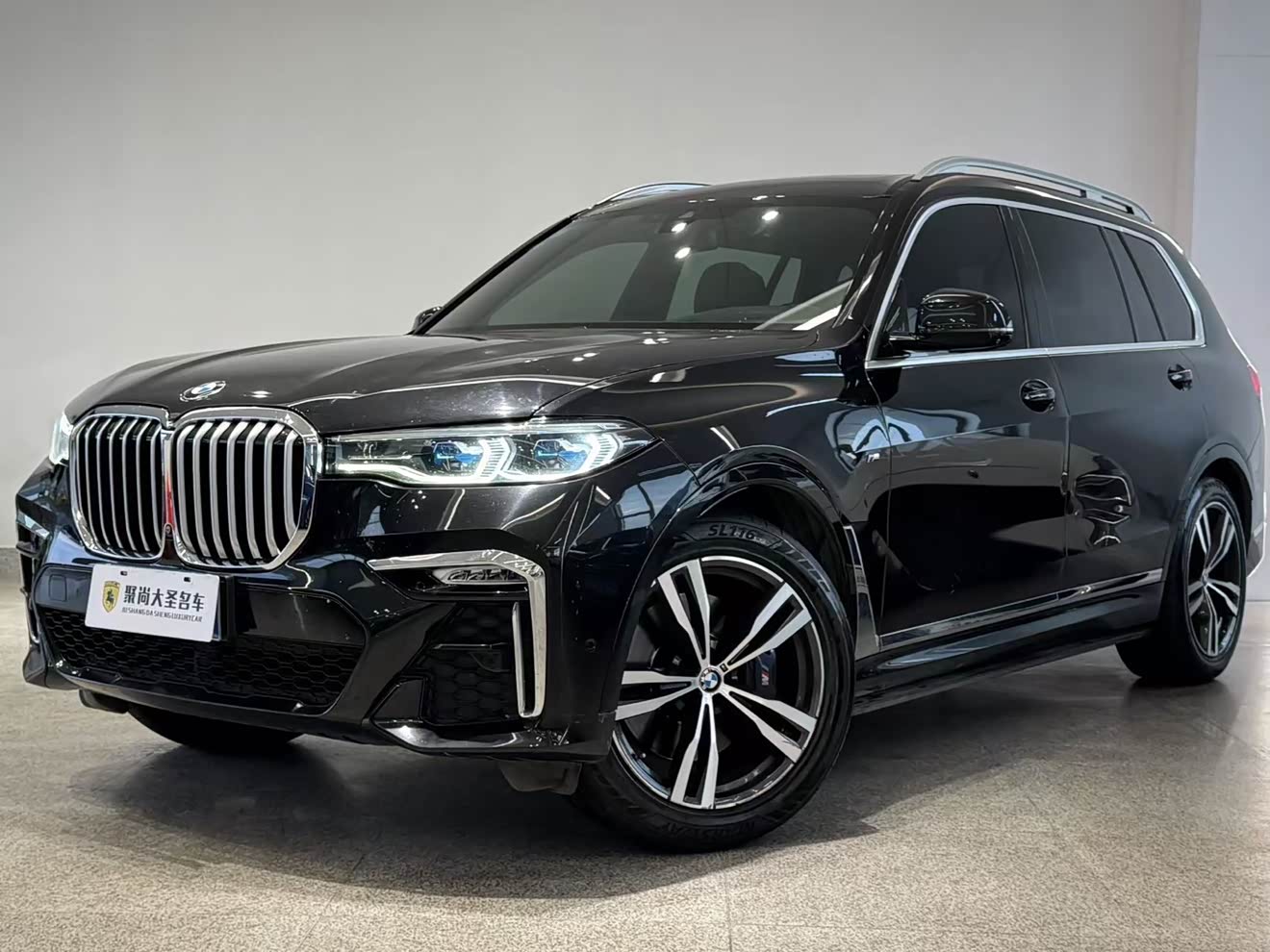 BMW X7 2019 car image 