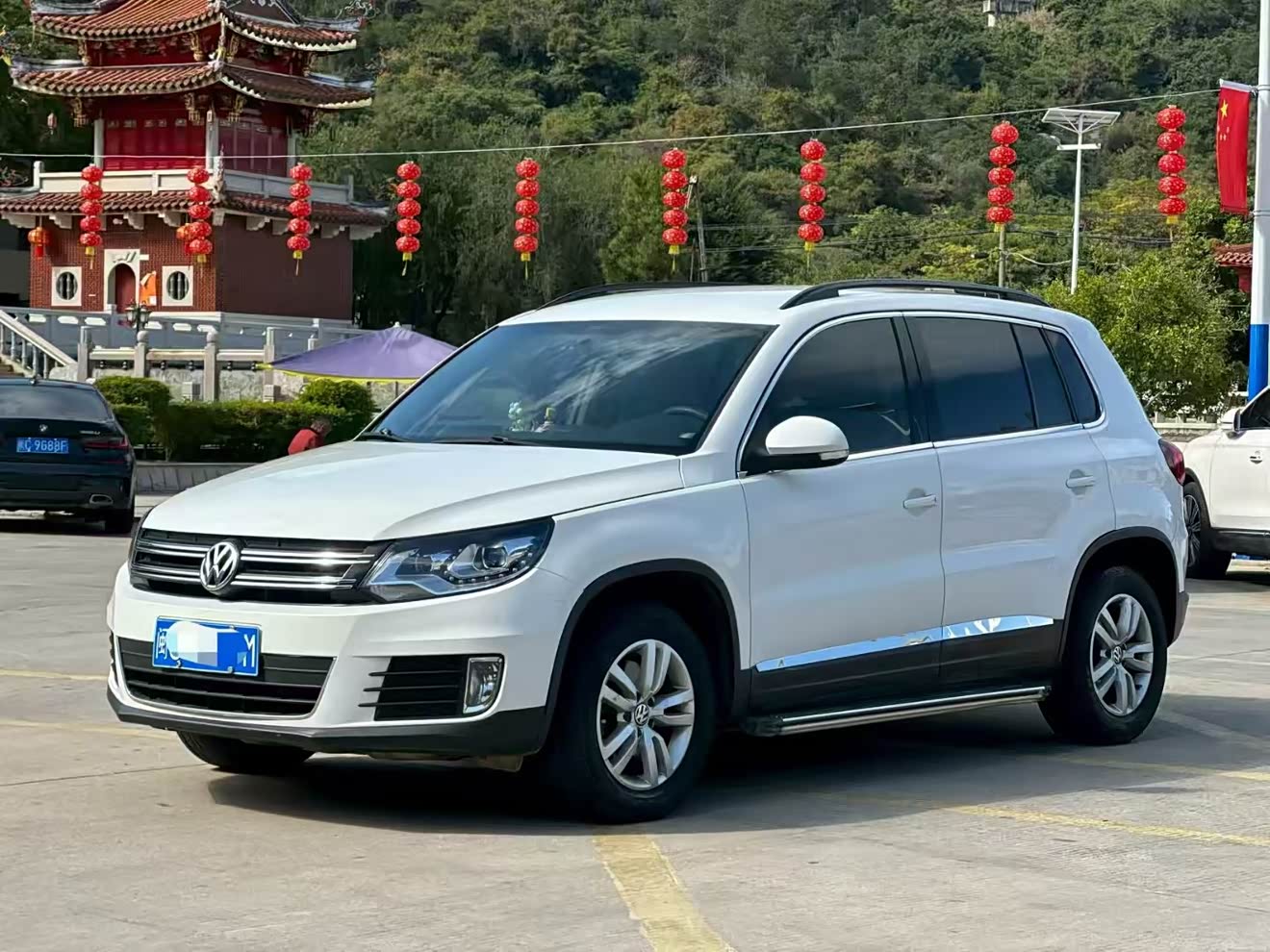 Volkswagen Tiguan 2015 car image 