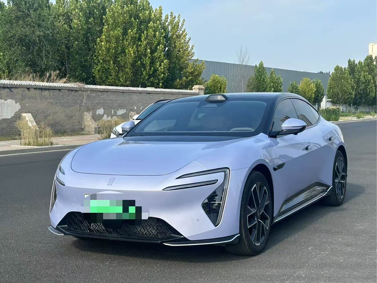 Avatr 06 2025 car image 
