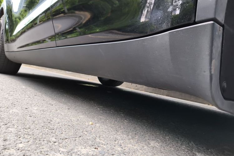 Tesla Model Y 2021 car image #25