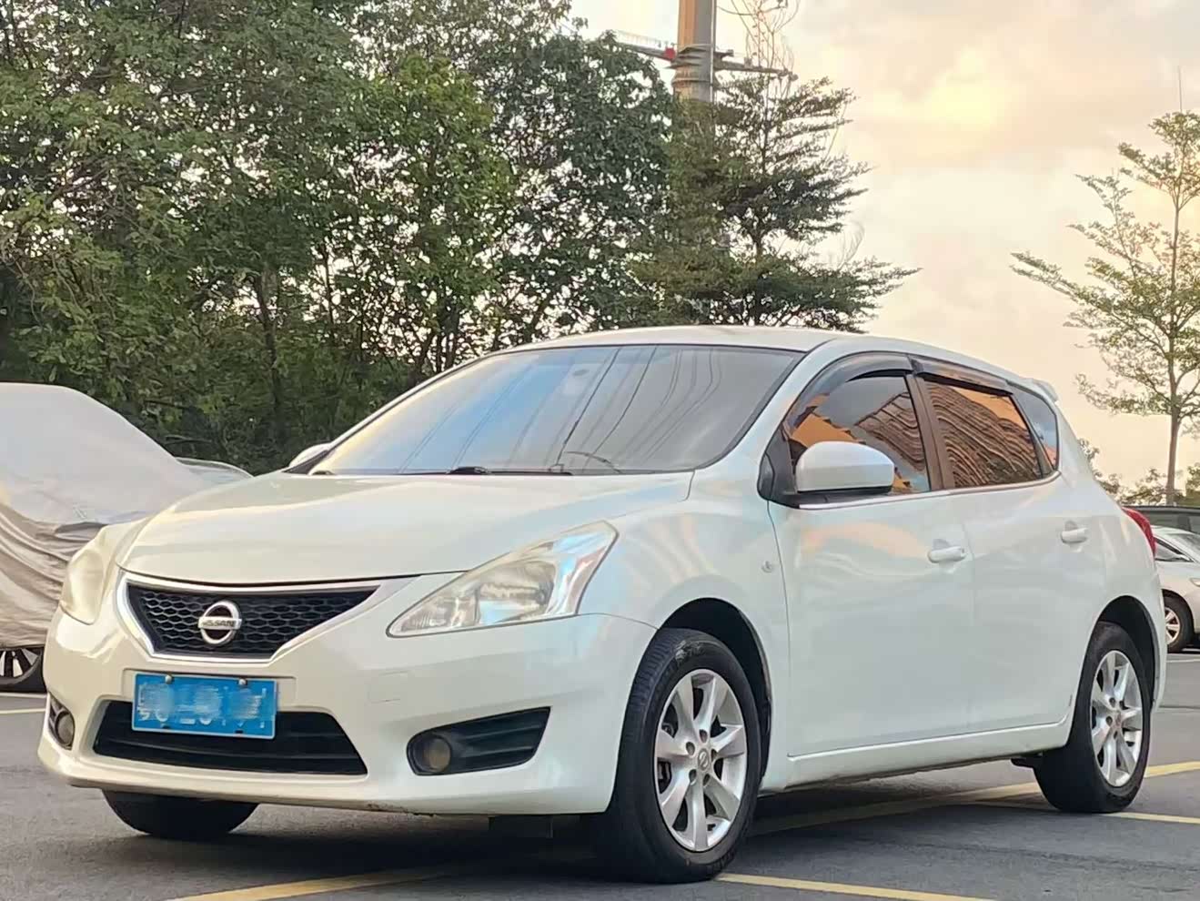 Nissan TIIDA 2015 汽车图片 