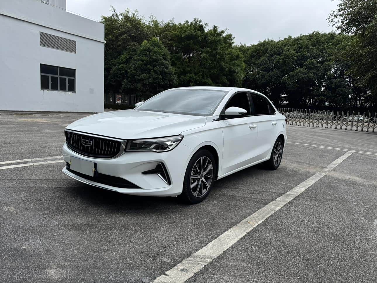 GEELY Emgrand 2021 car image 