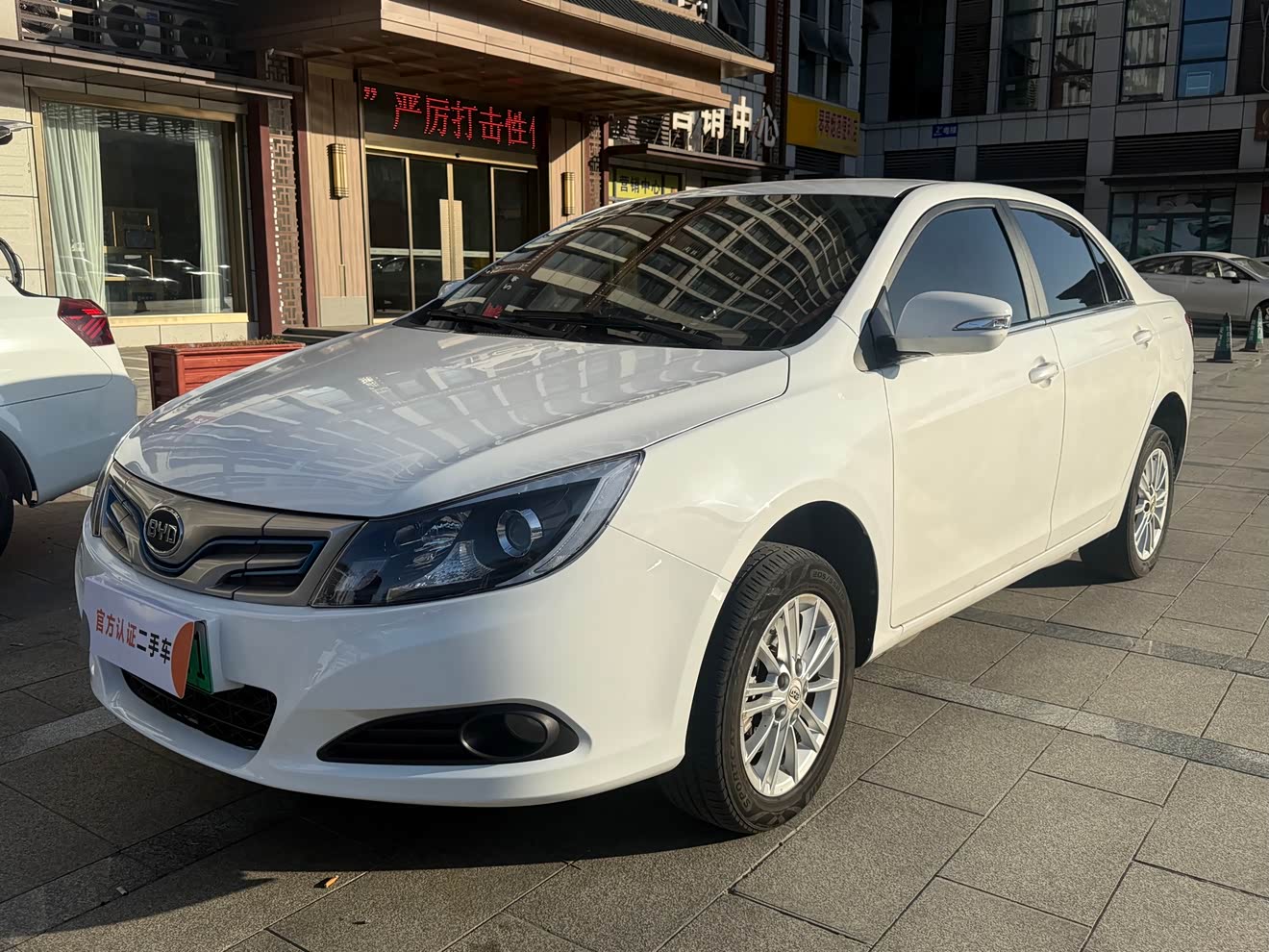 BYD e5 2019 car image 