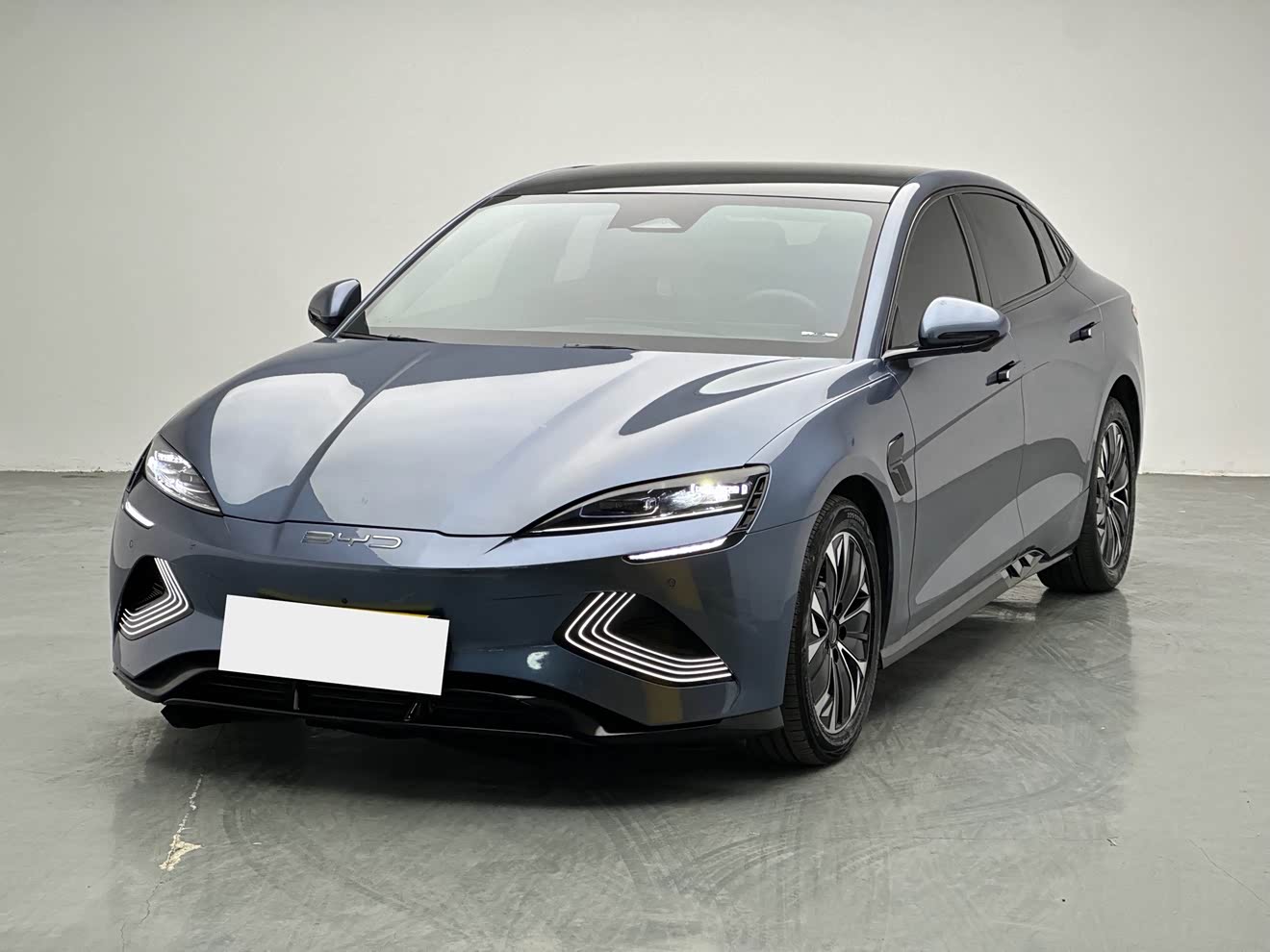 BYD Seal 2023 car image 