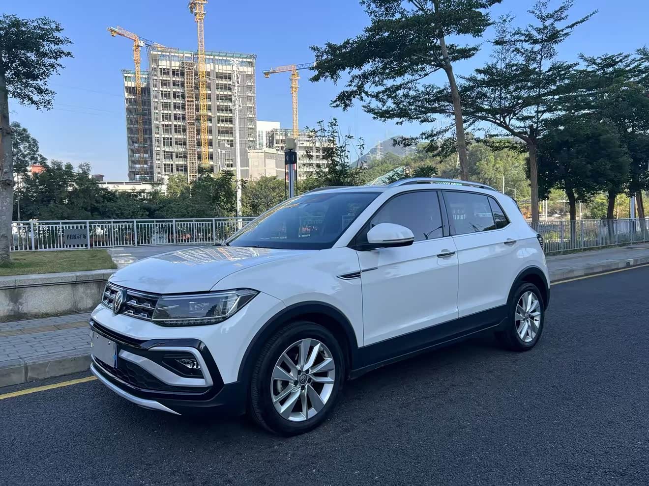 Volkswagen T-Cross 2020 car image 