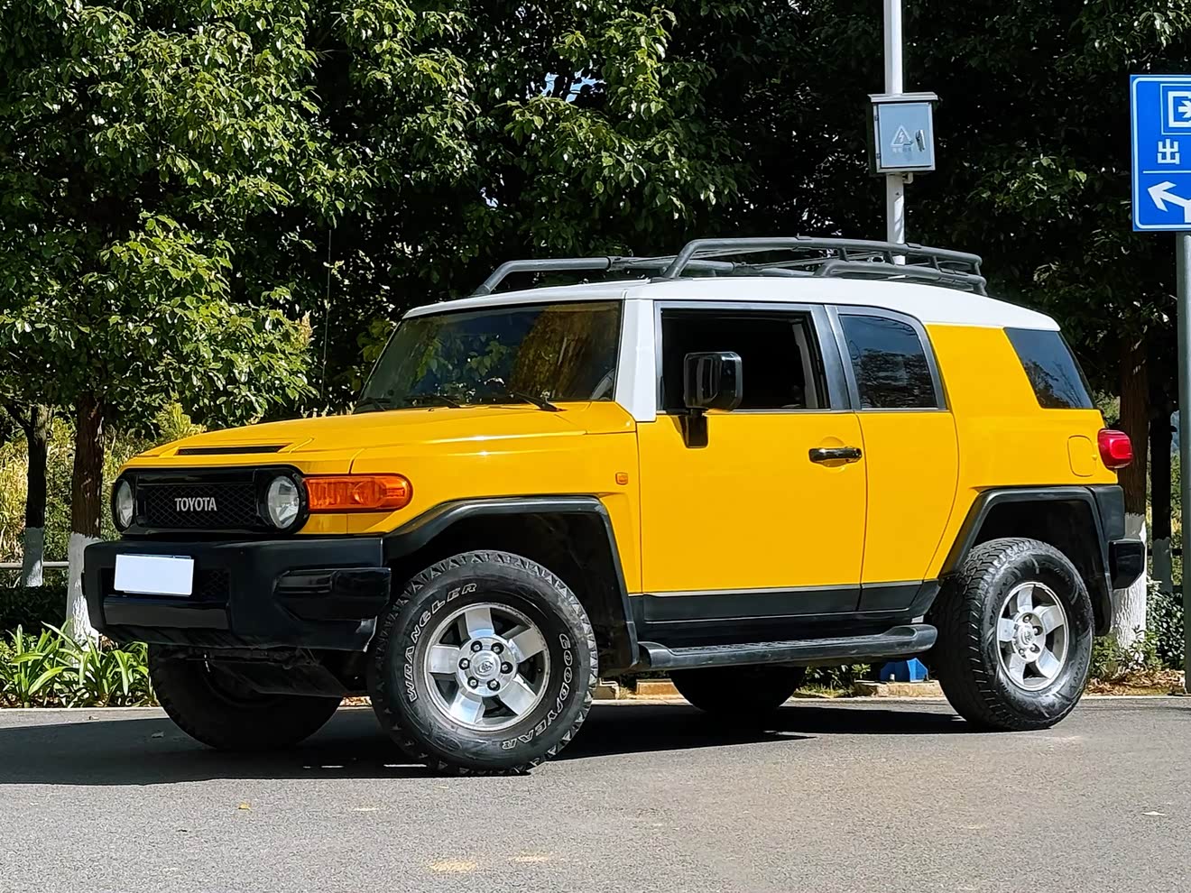 Toyota FJ Cruiser 2008 car image 