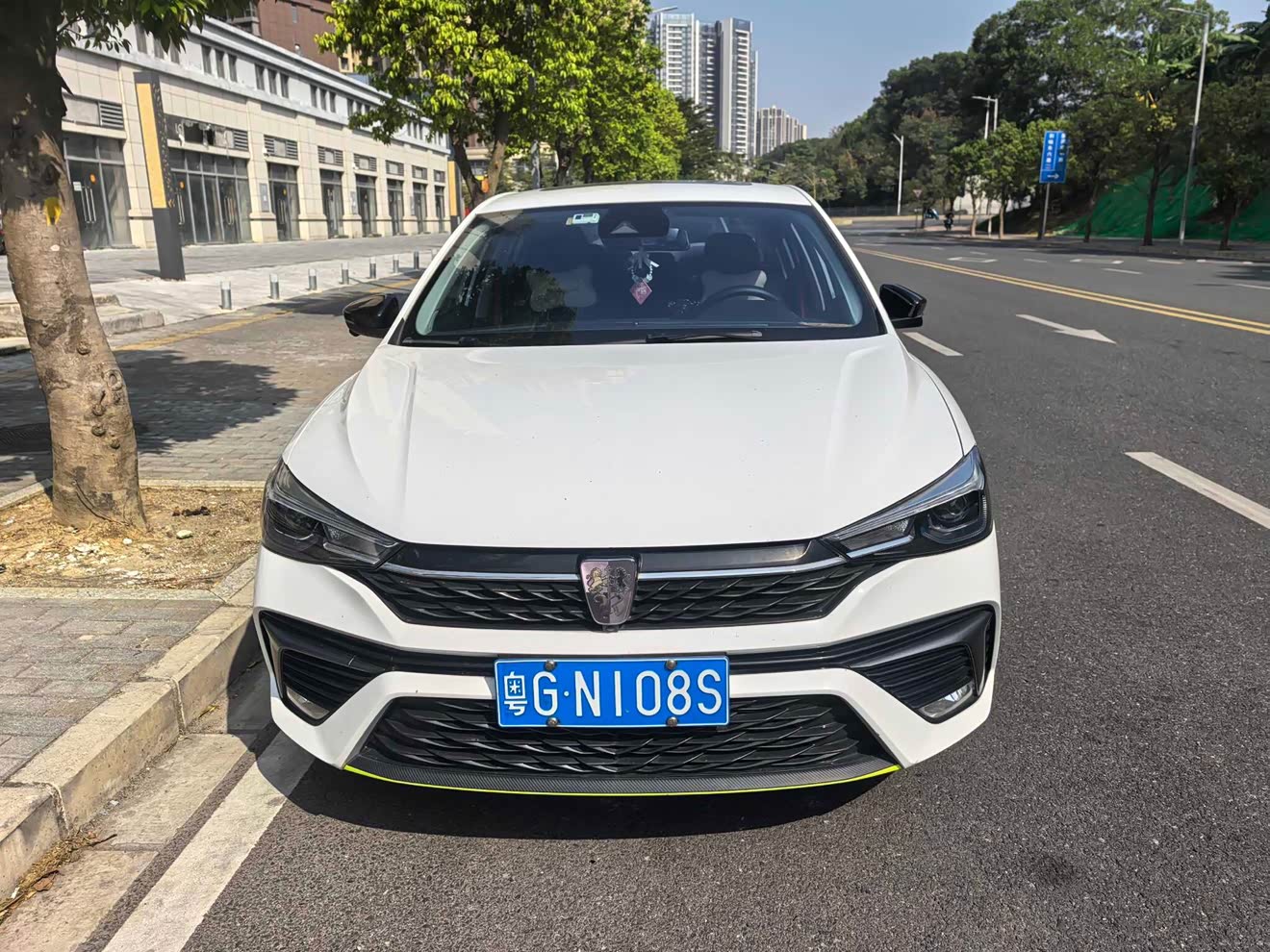 Roewe i5 2022 car image 