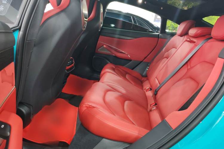 MI SU7 2025 image de voiture #17