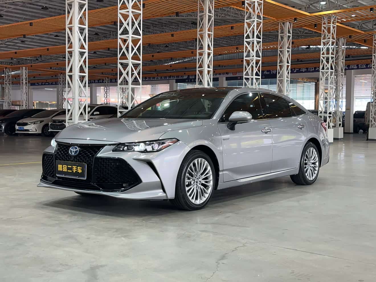 Toyota Avalon 2019 car image 