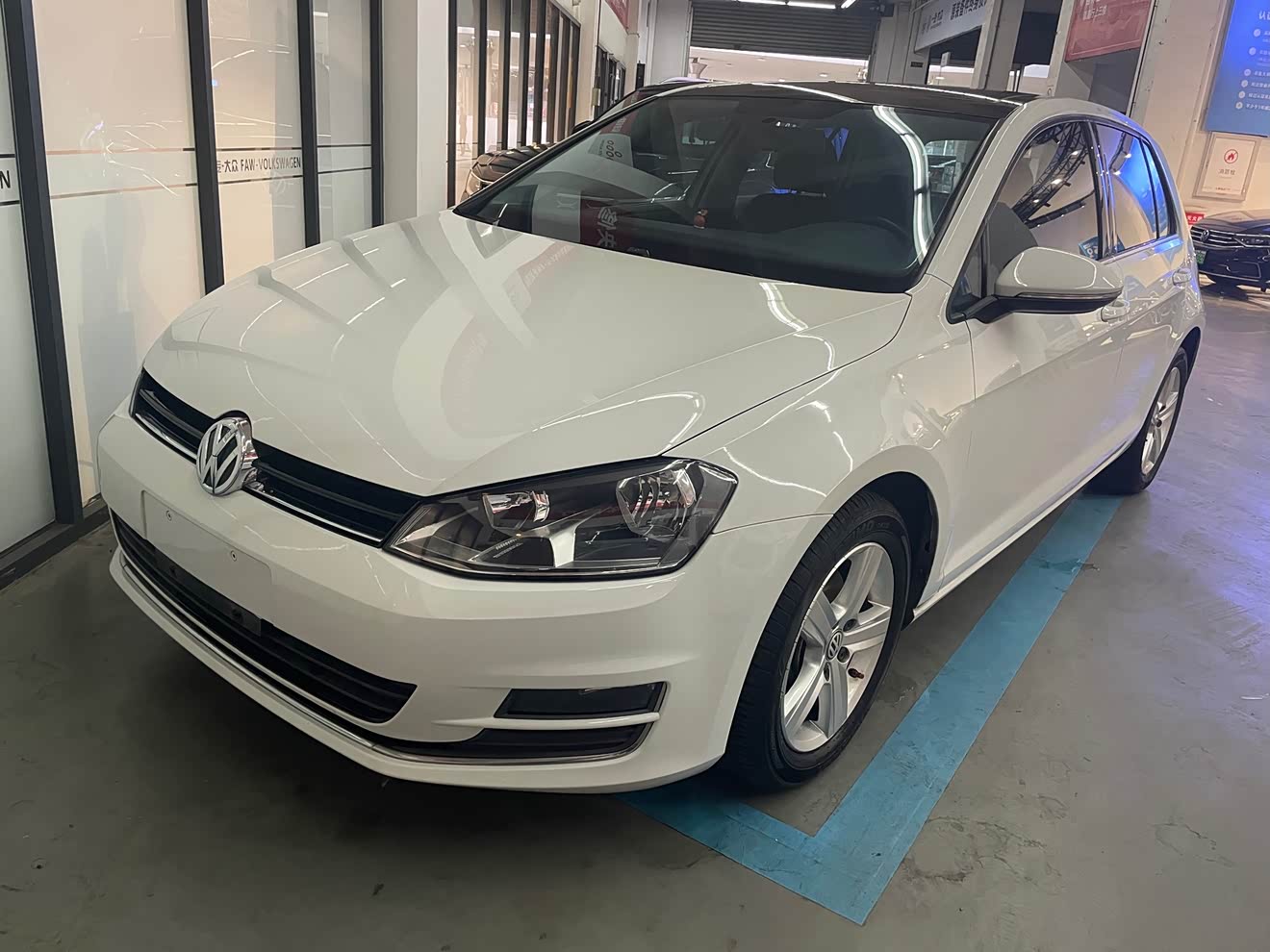 Volkswagen Golf 2016 Volkswagen Golf 2016 car image