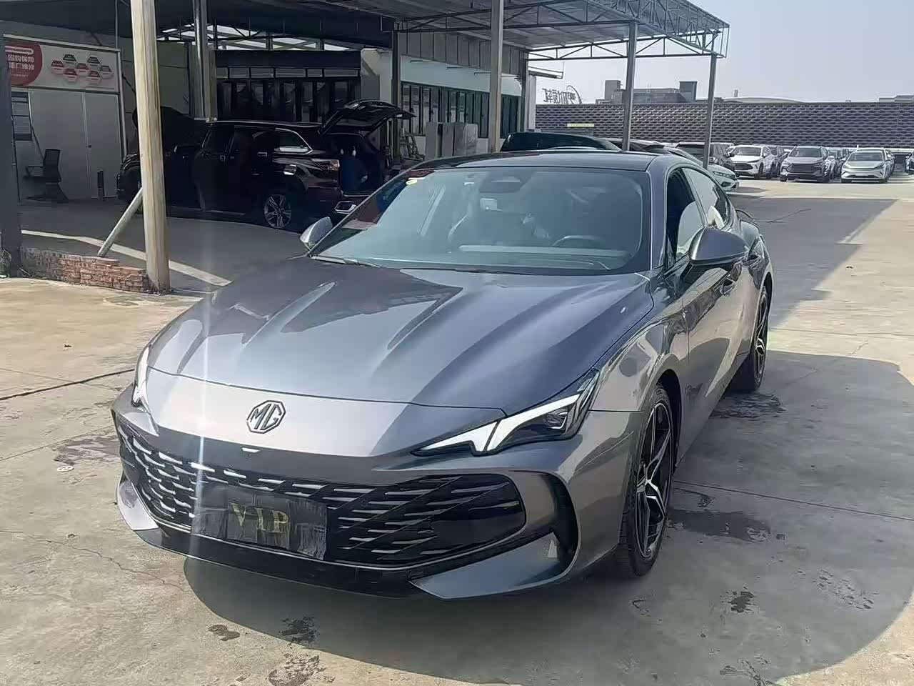 MG 7 2023 immagine di auto 