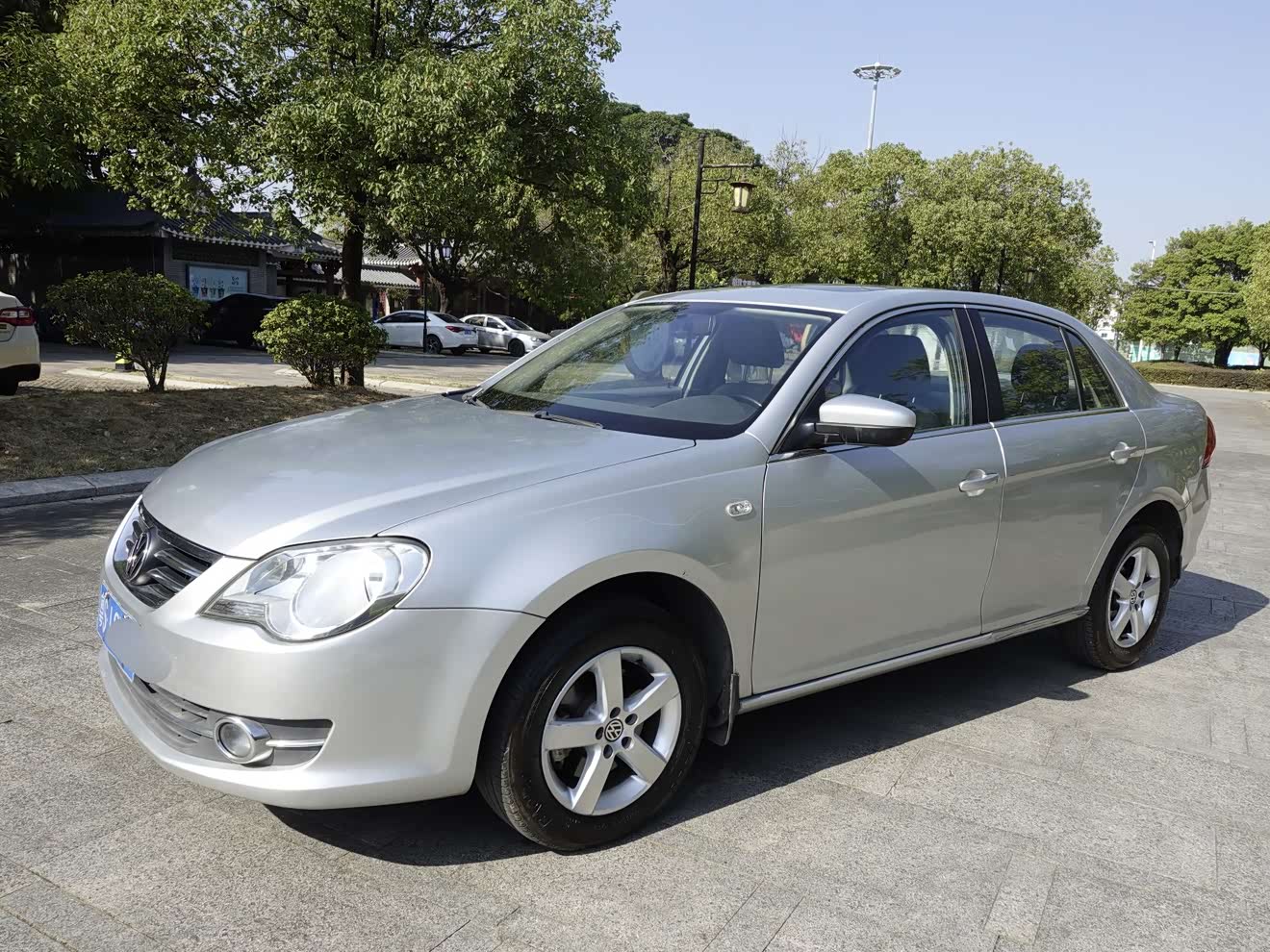 Volkswagen Bora 2011 car image 