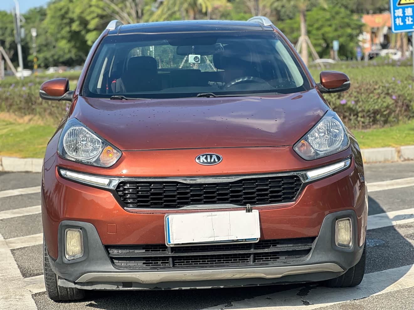 Kia Stonic 2016 汽车图片 
