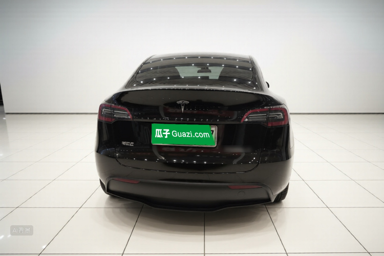Tesla Model Y 2023 #6 Tesla Model Y 2023 car image #6