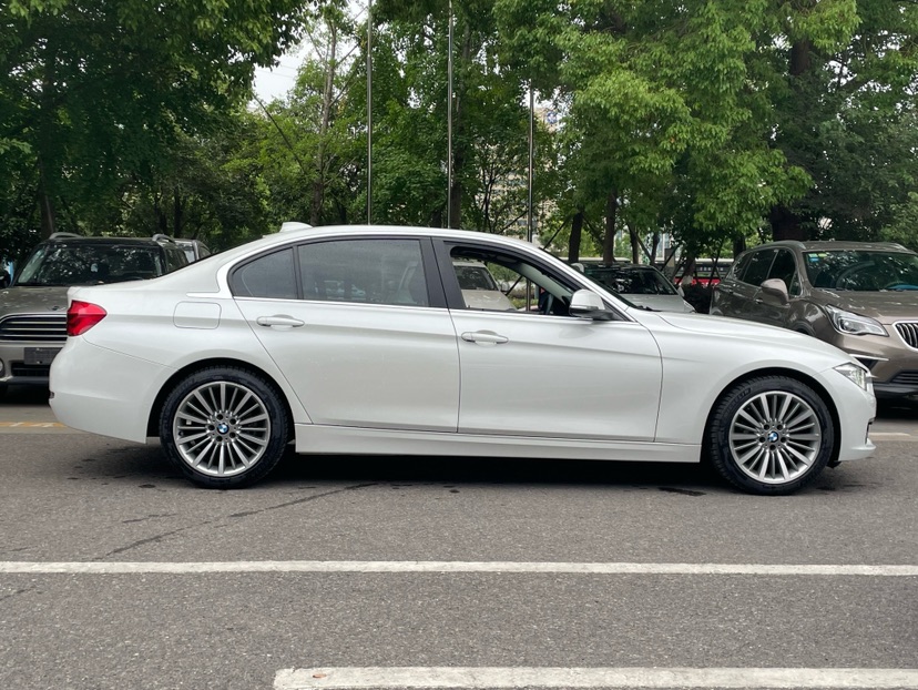 BMW 3 Series 2019 #9 BMW 3 Series 2019 car image #9