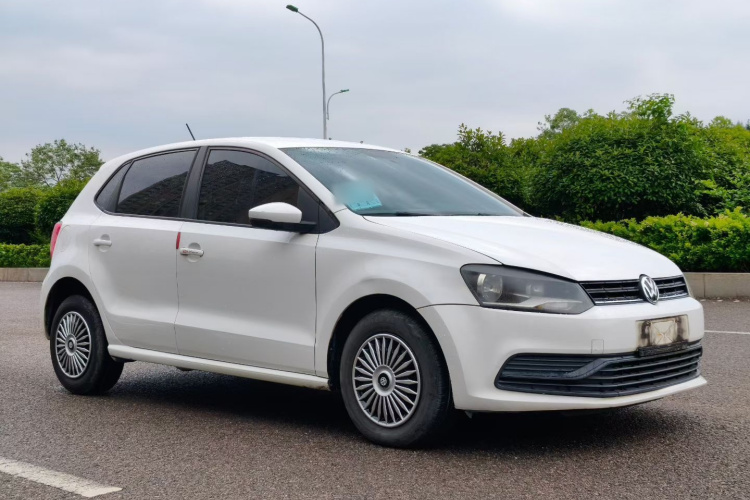 Volkswagen Polo 2016 car image #4