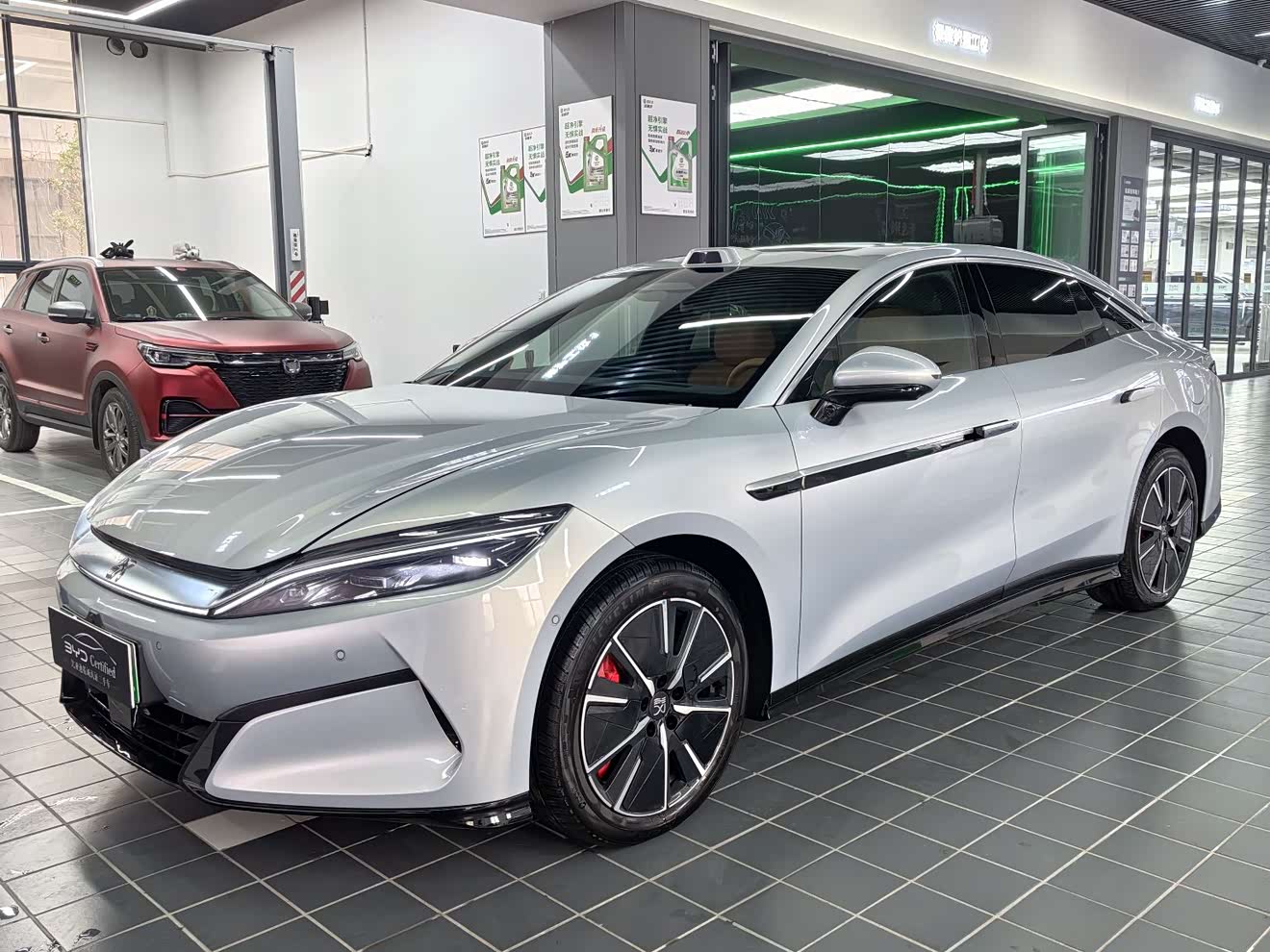 BYD HanL 2025 car image 