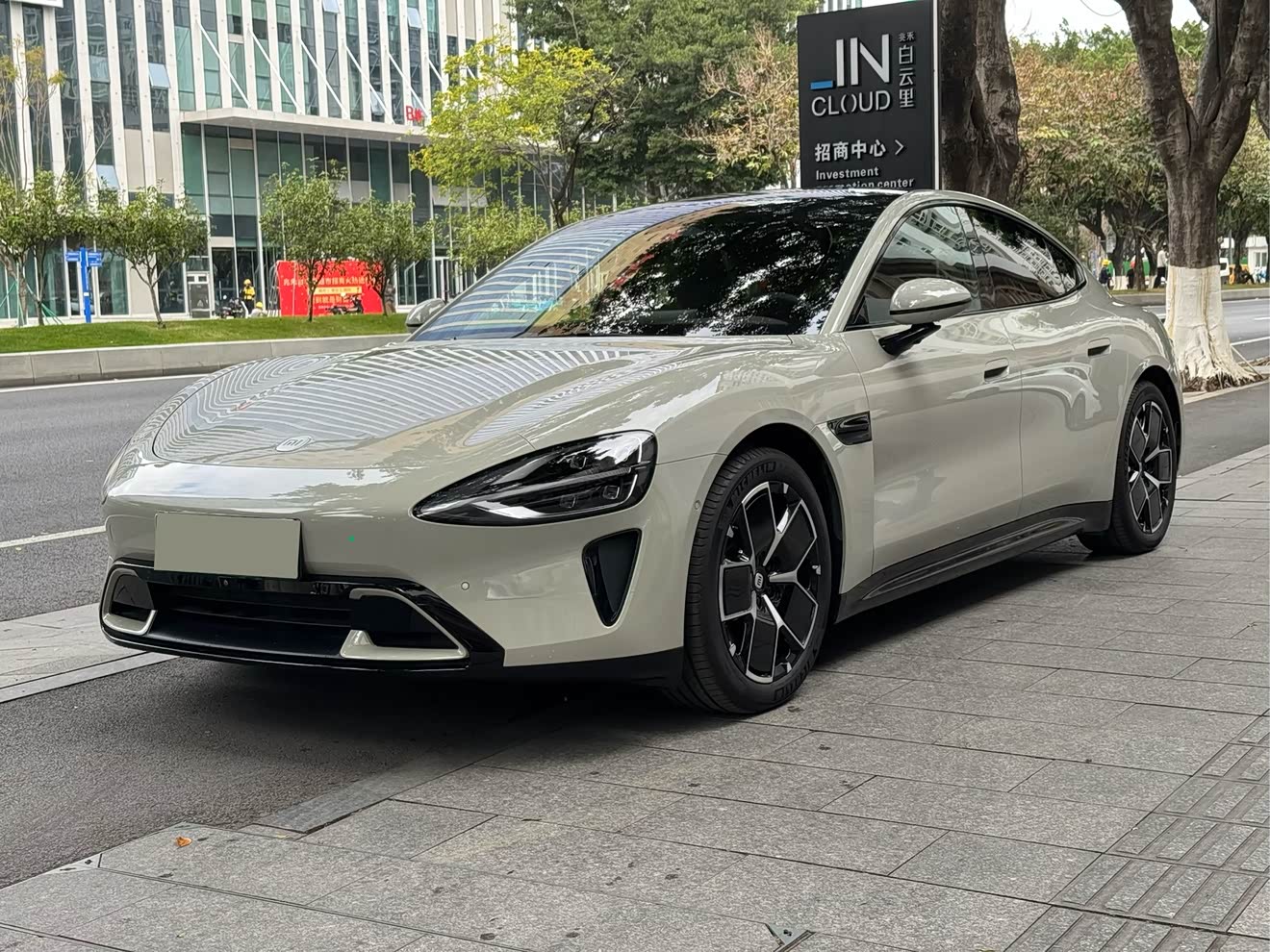 MI SU7 2025 car image 