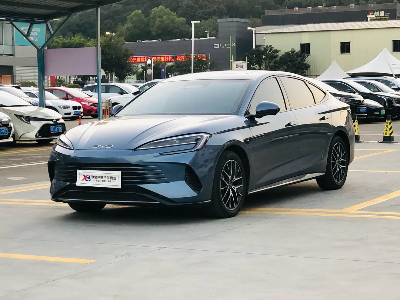 BYD Seal 07 DM-i 2025 car image 