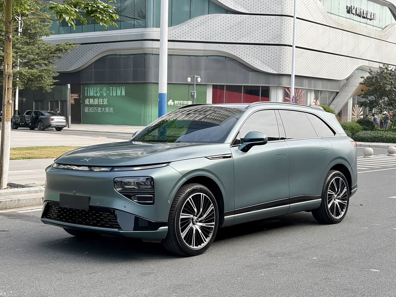 Xpeng G9 2024 car image 