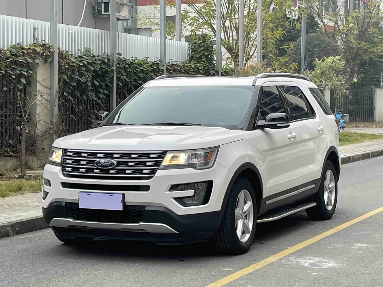 Ford Explorer (Imported) 2017 Ford Explorer (Imported) 2017 car image