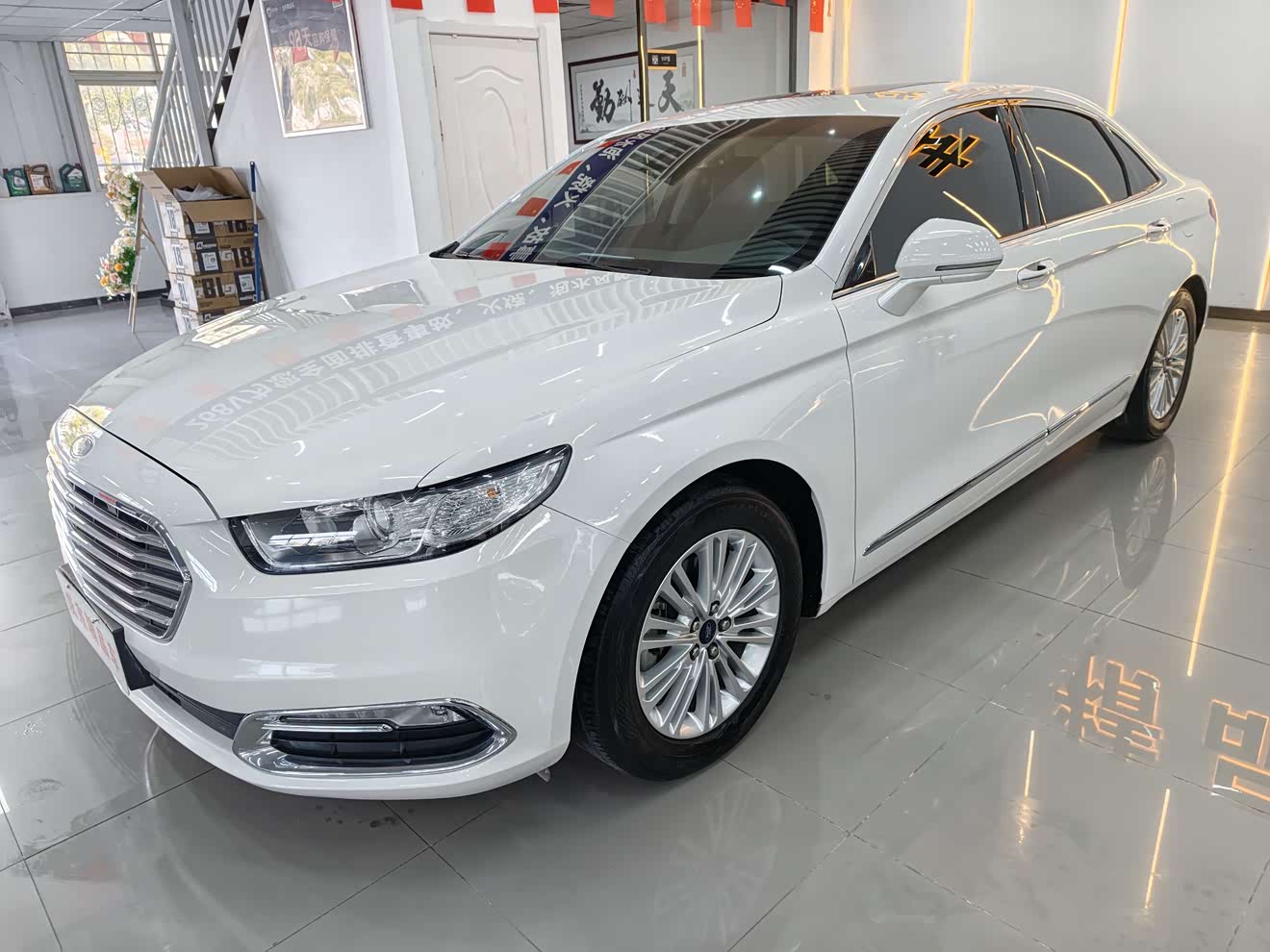 Ford Taurus 2017 car image 