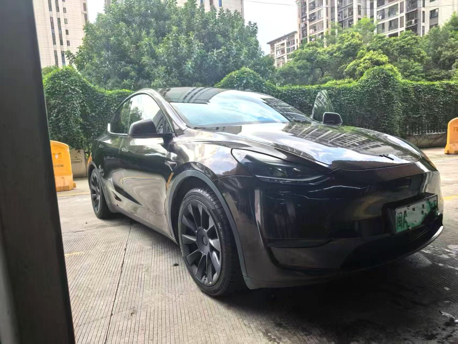 Tesla Model Y 2022 #2 Tesla Model Y 2022 car image #2