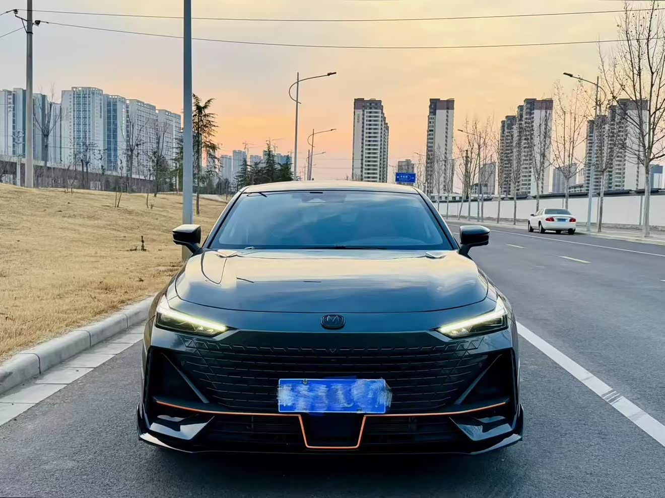 Changan UNI-V 2023 car image 