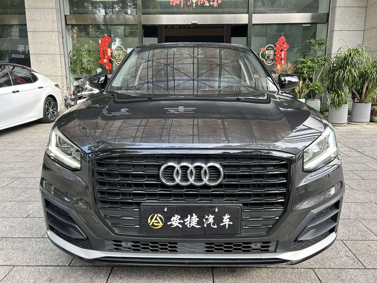 Audi Q2L 2020 car image 
