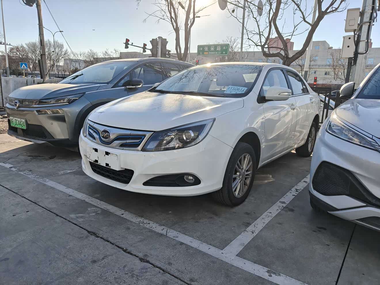BYD e5 2018 car image 