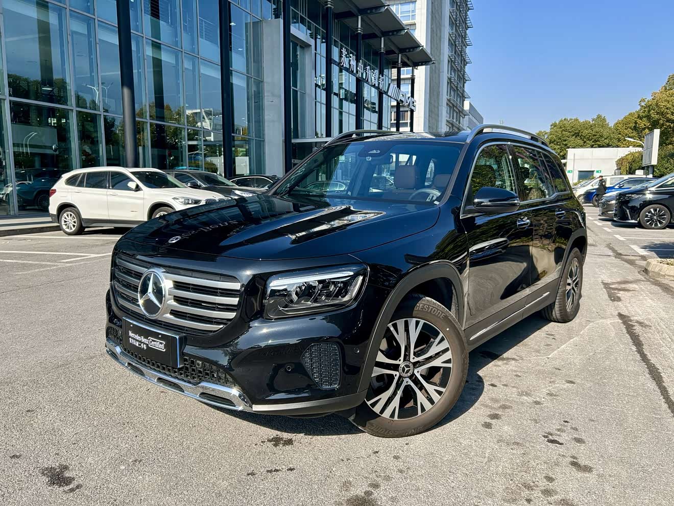 Mercedes-Benz GLB Class 2025 car image 