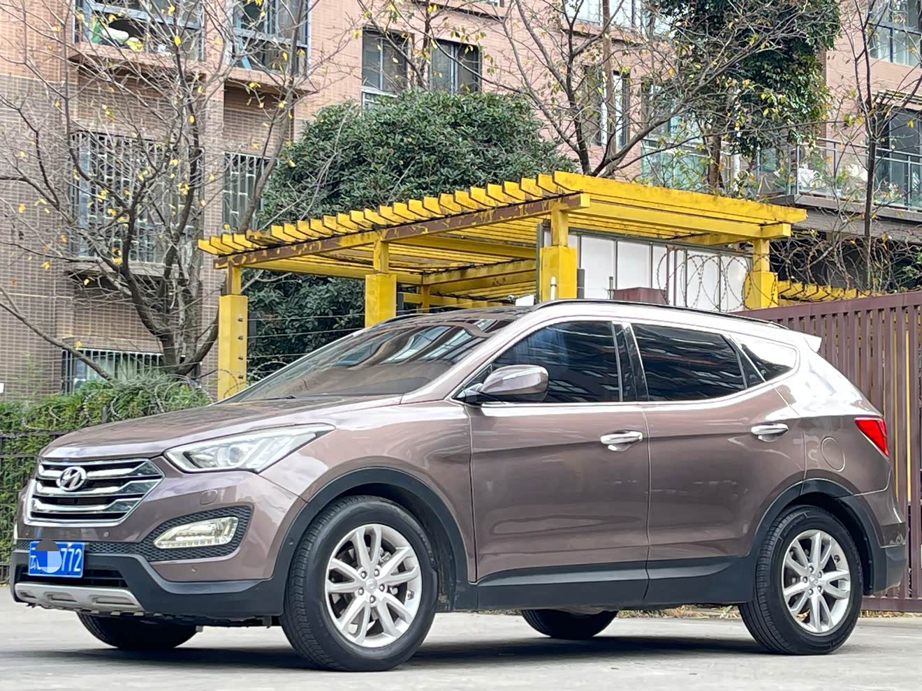 Hyundai Santa Fe 2013 car image 