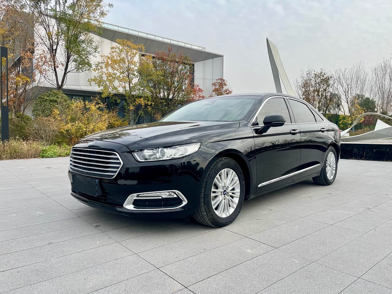 Ford Taurus 2017 car image 