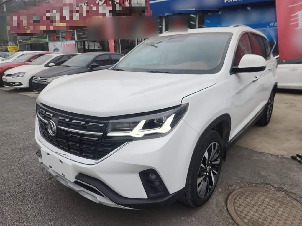 Forthing T5 2019 Forthing T5 2019 immagine di auto